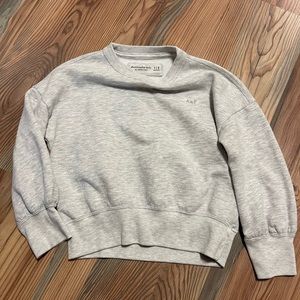 7/8 abercrombie sweater